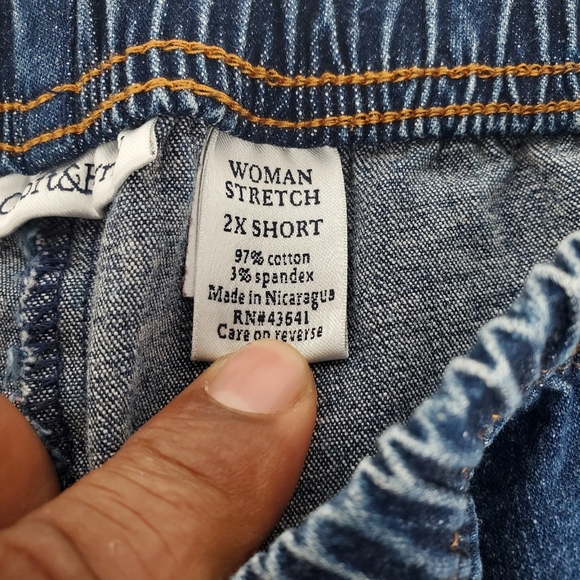 Croft & Barrow Woman's 2X Short Blue Denim Pull-On Jeans Elastic Waist Stretch - Picture 5 of 12